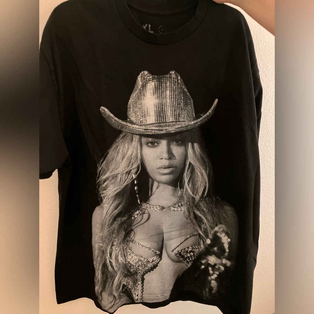 Beyonce Renaissance Tour Shirt Cowboy Hat Cowgirl Manufacturer Distressing Large